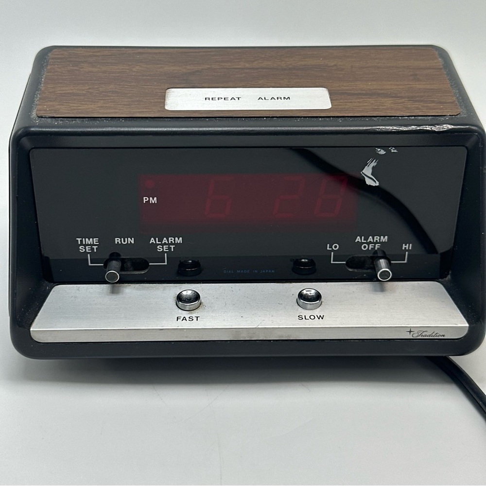 Vintage Sears Roebuck Tradition Alarm Clock Model # 7196 TESTED WORKS